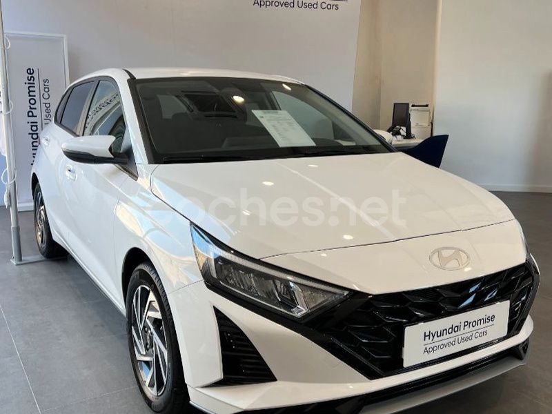 Blanco Nuevo 2025 Hyundai i20 Berlina | 19.900 € (Buen precio) - Imagen 1/4