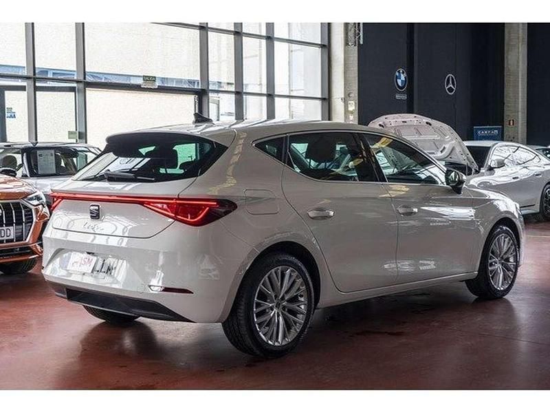Usado Seat Leon XCELLENCE 150 CV (110 kW) 2020 Blanco Utilitario