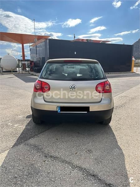 Usado VW Golf IV Highline 102 CV (75 kW) 2005 Beige Berlina