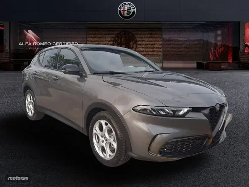 Usado Alfa Romeo Tonale Sprint 130 CV (95 kW) 2023 Gris SUV