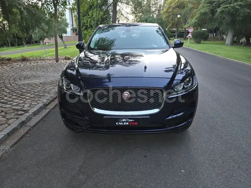 Usado Jaguar F-Pace Prestige 180 CV (132 kW) 2016 Azul SUV
