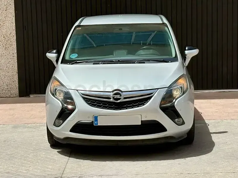 Usado Opel Zafira Tourer Excellence 140 CV (102 kW) 2017 Gris / plata Monovolumen