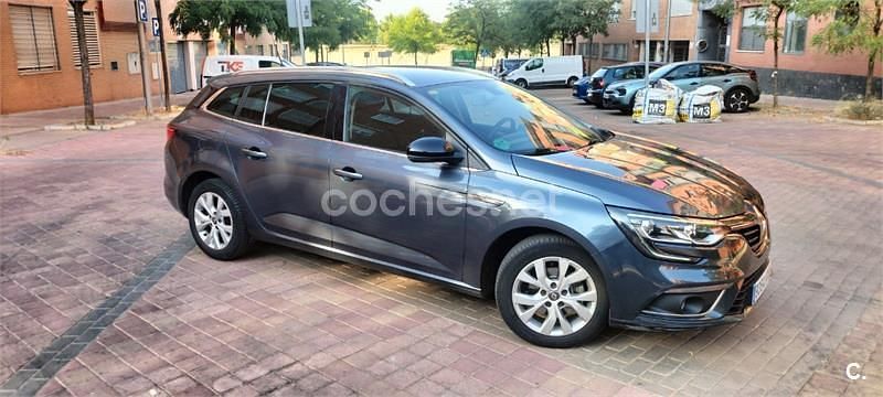 Gris / plata Usado 2018 Renault Mégane GrandTour Familiar | 11.000 € (Precio justo) - Imagen 1/4