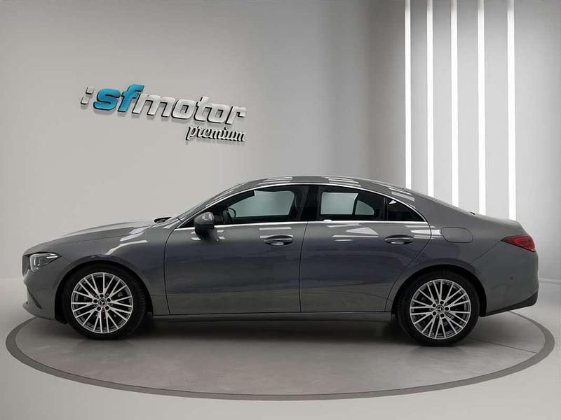Usado Mercedes CLA200 Shooting Brake 150 CV (110 kW) 2022 Gris Familiar