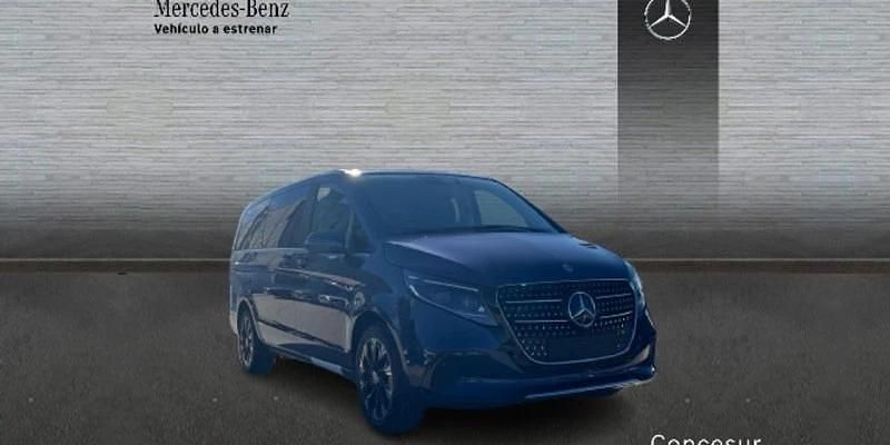 Nuevo Mercedes V220 163 CV (119 kW) 2025 Azul Monovolumen