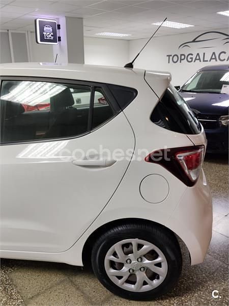 Usado Hyundai i10 66 CV (48 kW) 2017 Blanco Utilitario