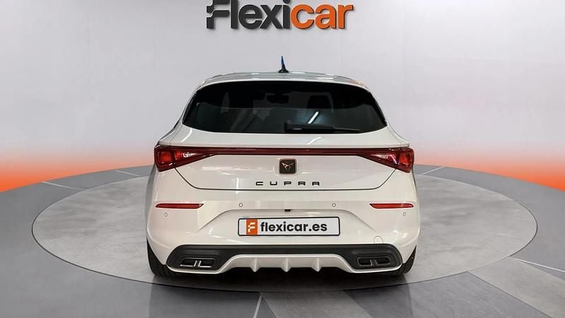 Usado Cupra Leon 150 HP (110 kW) 2023 Branco Sedan