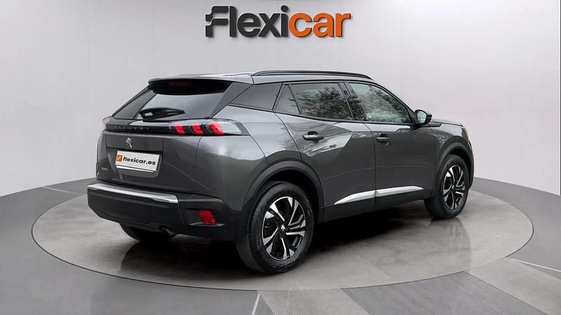 Usado Peugeot 2008 Active 101 CV (74 kW) 2023 Gris SUV