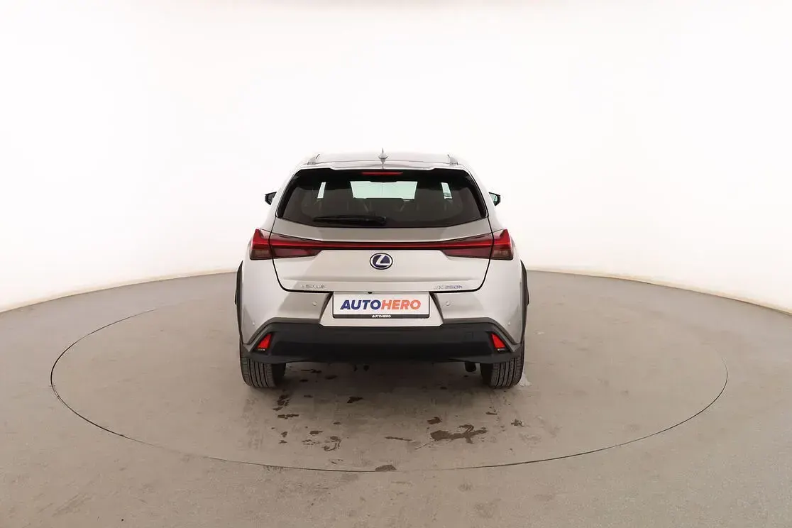 Usado Lexus UX 250h Executive Line 180 CV (132 kW) 2019 Gris SUV