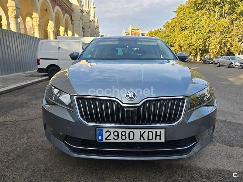 Gris / plata Usado 2017 Skoda Superb Style Familiar | 11.900 € (Buen precio) - Imagen 1/4