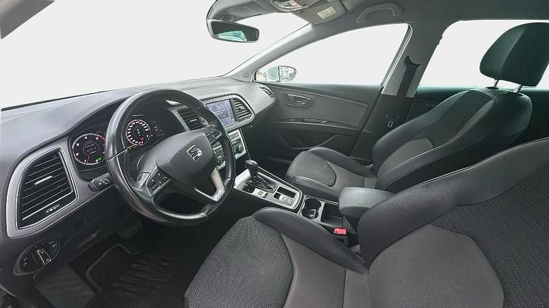 Usado Seat Leon XCELLENCE 150 CV (110 kW) 2019 Blanco Berlina