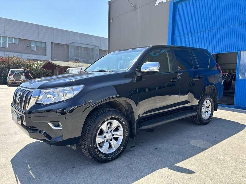 Usado Toyota Land Cruiser 177 CV (130 kW) 2019 Negro SUV