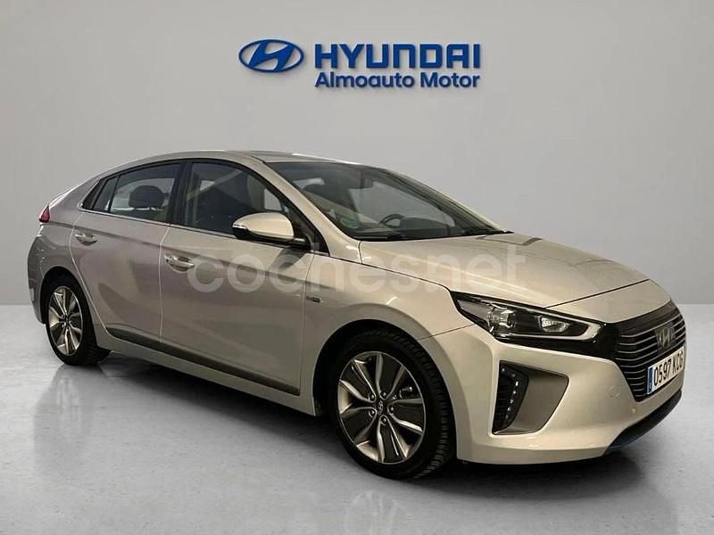 Usado Hyundai Ioniq Style 141 CV (103 kW) 2017 Gris / plata Utilitario