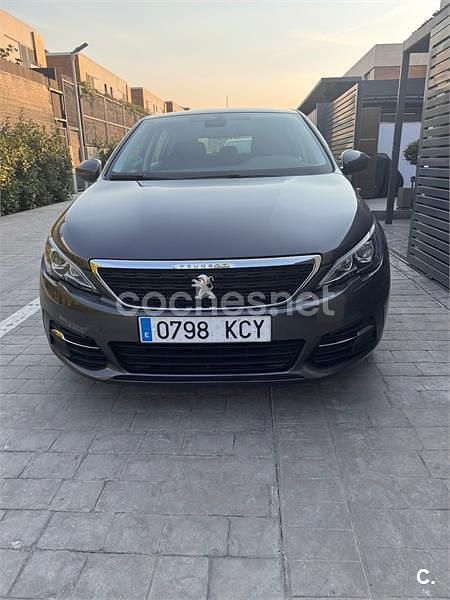 Gris / plata Usado 2017 Peugeot 308 Active Berlina | 9250 € (Precio justo) - Imagen 1/4