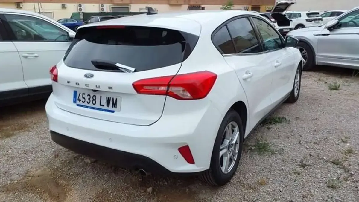 Usado Ford Focus Trend+ 120 CV (88 kW) 2022 Blanco Utilitario