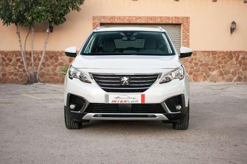 Usado Peugeot 5008 Style 131 CV (96 kW) 2019 Blanco SUV