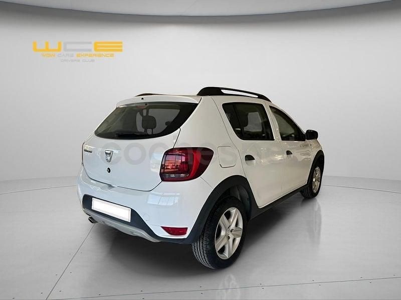 Usado Dacia Sandero Stepway 90 CV (66 kW) 2017 Blanco Berlina