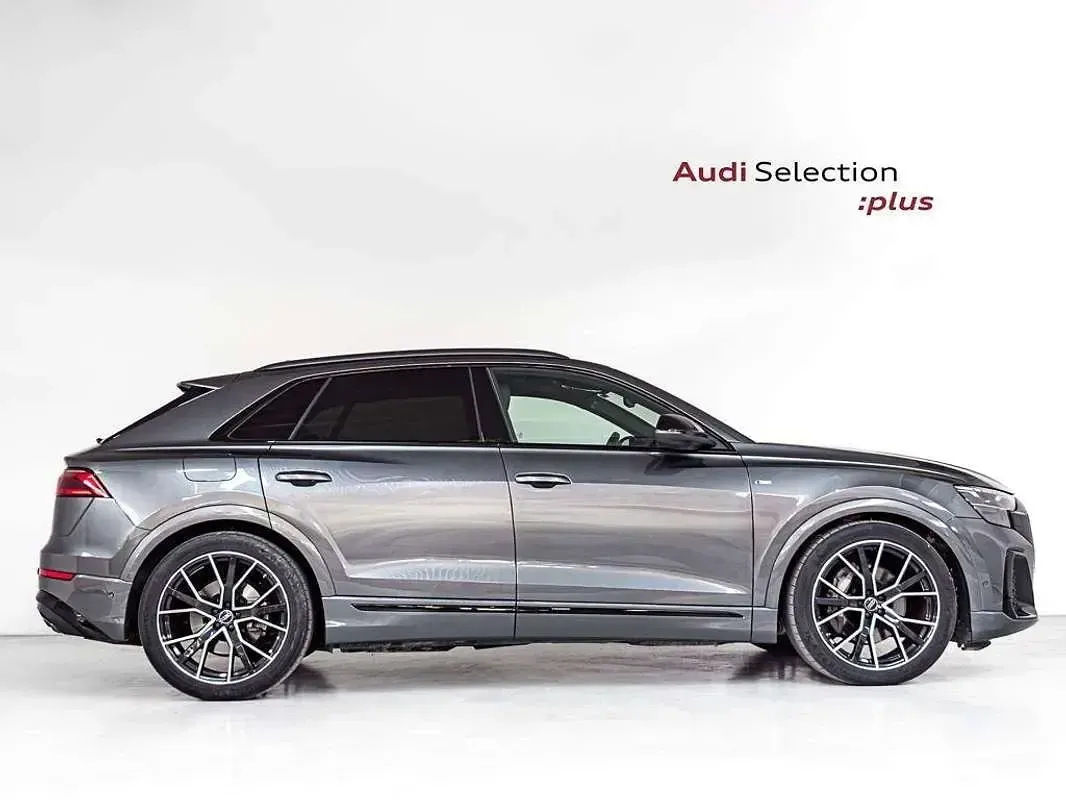 Usado Audi Q8 286 CV (210 kW) 2025 Gris SUV