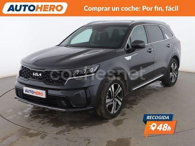 Gris Usado 2023 Kia Sorento SUV | 38.399 € (Precio justo) - Imagen 1/3