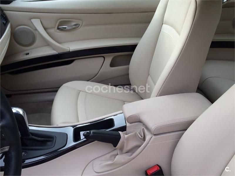 Usado BMW 320 Efficient Dynamics 177 CV (130 kW) 2011 Gris / plata Coupe