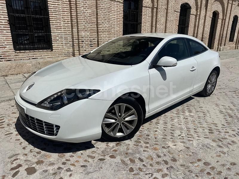 Blanco Usado 2012 Renault Laguna Coupé Coupe | 8990 € - Imagen 1/4