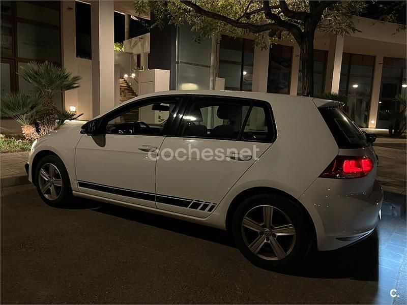 Usado VW Golf VII Advance 140 CV (102 kW) 2014 Blanco Berlina
