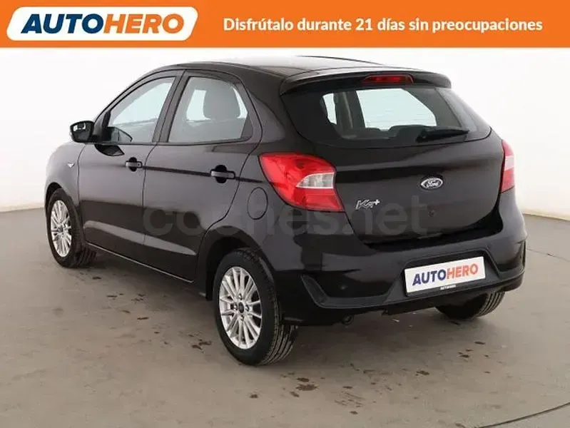 Usado Ford Ka Plus Ultimate 85 CV (62 kW) 2019 Negro Utilitario