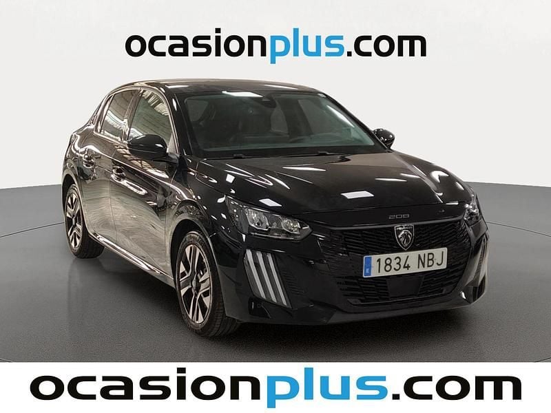 Usado Peugeot 208 Allure 102 CV (75 kW) 2025 Negro Utilitario