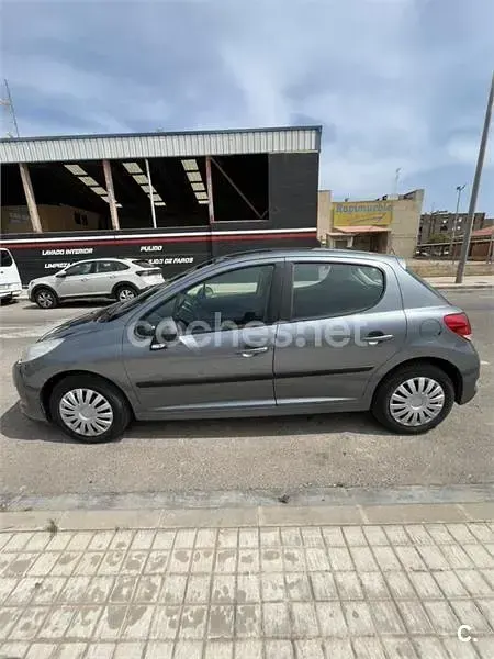 Begagnad Peugeot 207 70 HK (51 kW) 2010 Grå Sedan