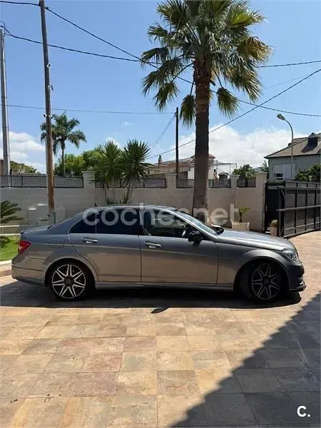 Usado Mercedes C350 Avantgarde 265 CV (194 kW) 2013 Gris / plata Familiar