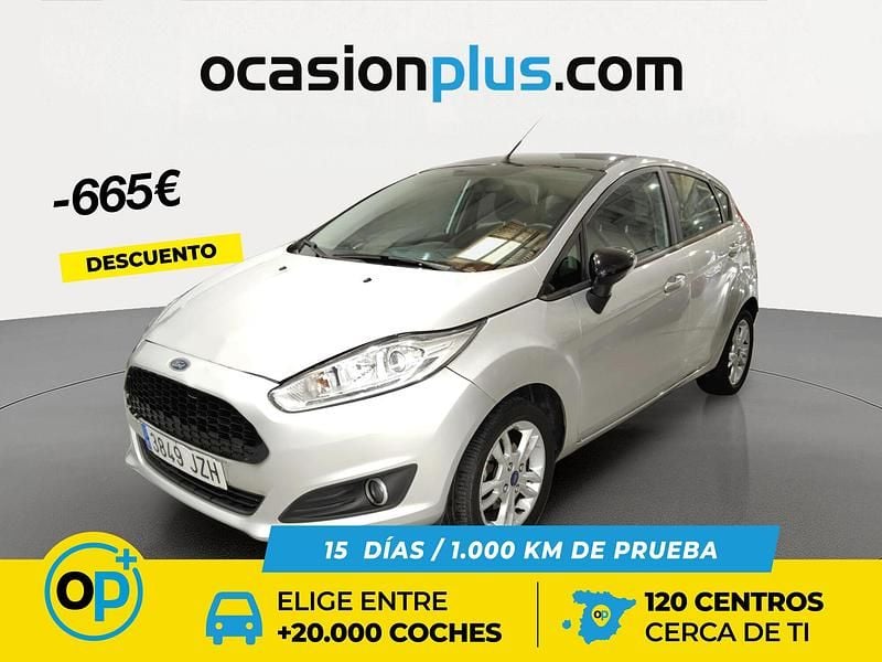 Usado Ford Fiesta Trend 82 CV (60 kW) 2017 Gris Berlina