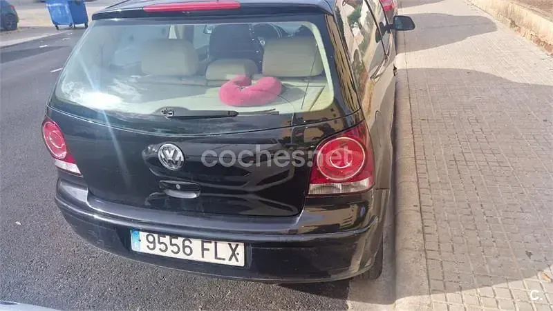 Usado VW Polo Highline 80 CV (58 kW) 2007 Negro Utilitario