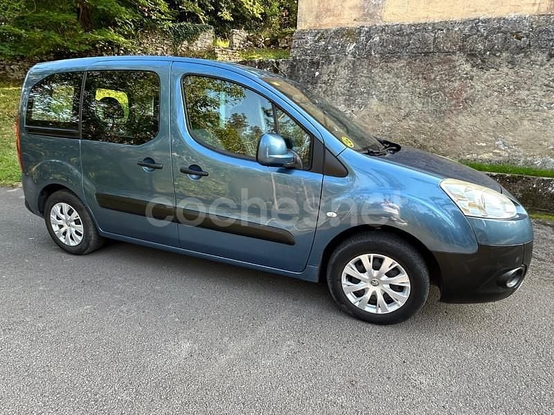 Azul Usado 2013 Peugeot Partner Tepee Active Monovolumen | 8000 € (Precio justo) - Imagen 1/4