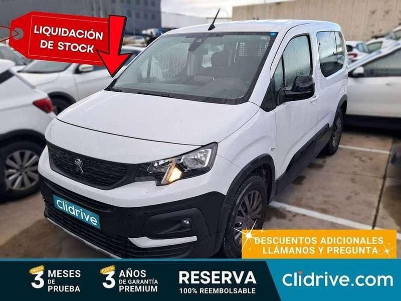 Usado Peugeot Rifter Active 102 CV (75 kW) 2023 Blanco Monovolumen