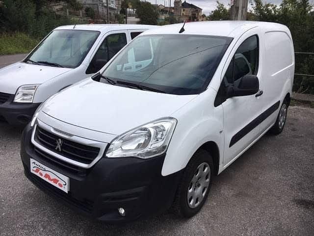Blanco Usado 2016 Peugeot Partner Access Monovolumen | 9075 € (Buen precio) - Imagen 1/4