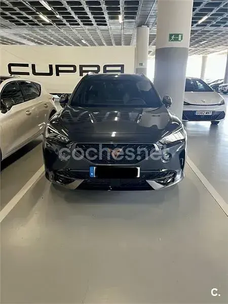Usado Cupra Formentor VZ 245 CV (180 kW) 2024 Gris / plata SUV