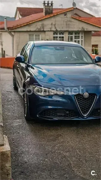Usado Alfa Romeo Giulia Executive 160 CV (117 kW) 2019 Azul Berlina