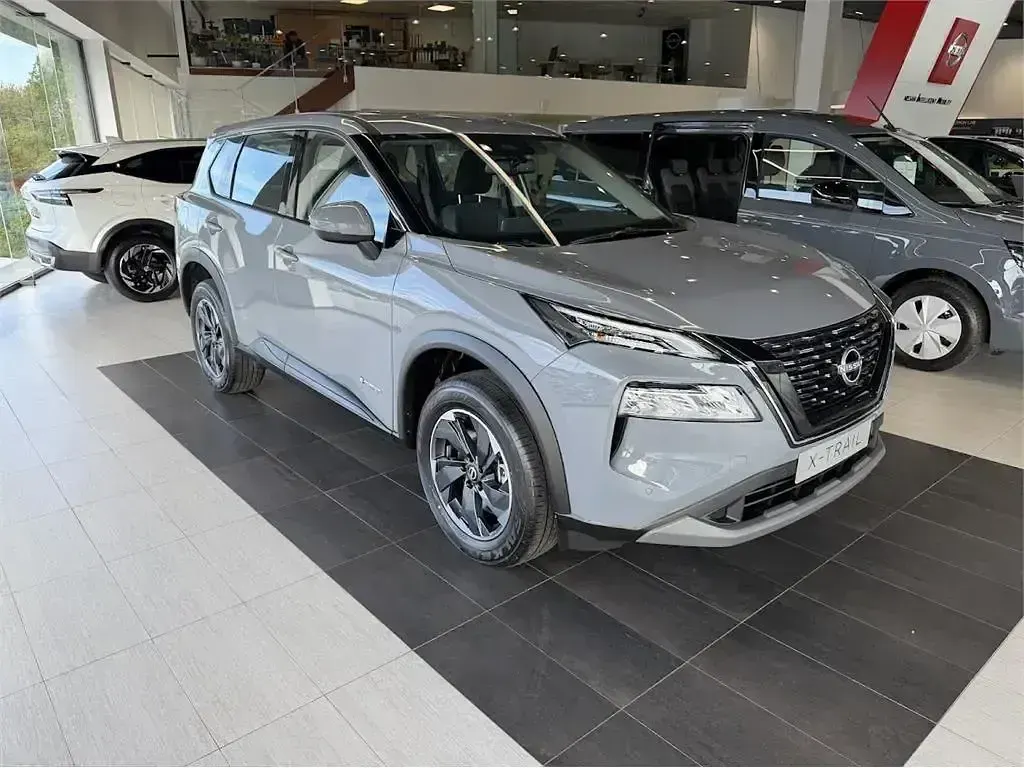 Nieuw Nissan X-Trail Acenta 213 PK (156 kW) 2026 Otro SUV