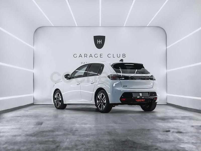 Usado Peugeot 208 Allure 101 CV (74 kW) 2024 Blanco Utilitario
