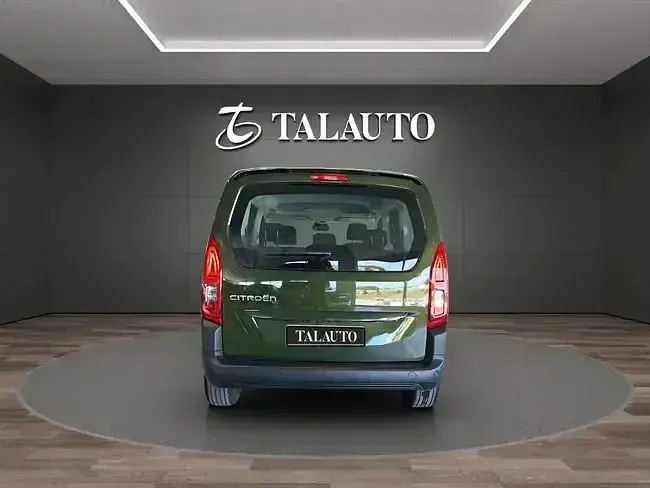 Usado Citroën Berlingo 102 CV (75 kW) 2025 Verde Monovolumen