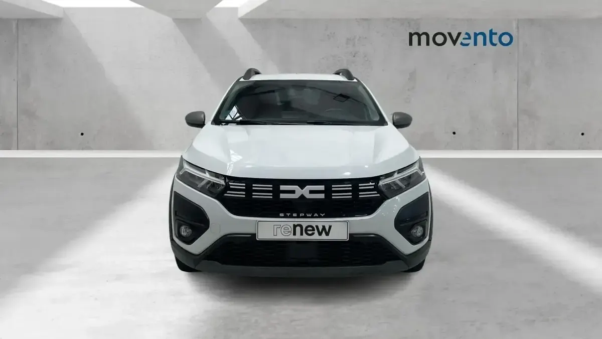 Usado Dacia Sandero Expression 101 CV (74 kW) 2023 Blanco Berlina