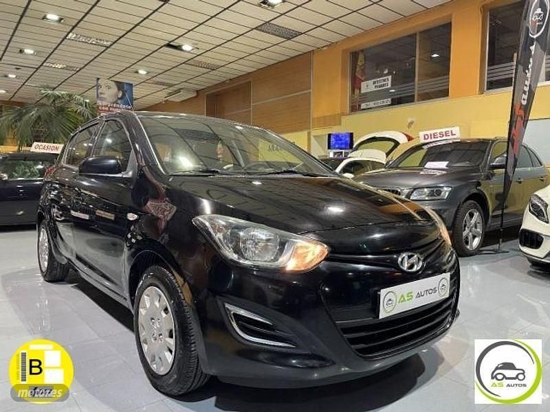 Usado Hyundai i20 Classic 75 CV (55 kW) 2013 Negro Utilitario