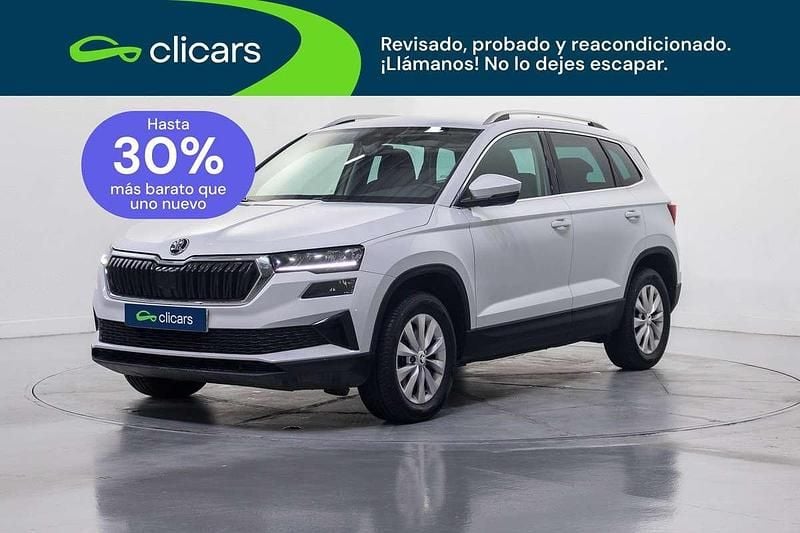 Usado Skoda Karoq Ambition 150 HP (110 kW) 2023 Branco SUV