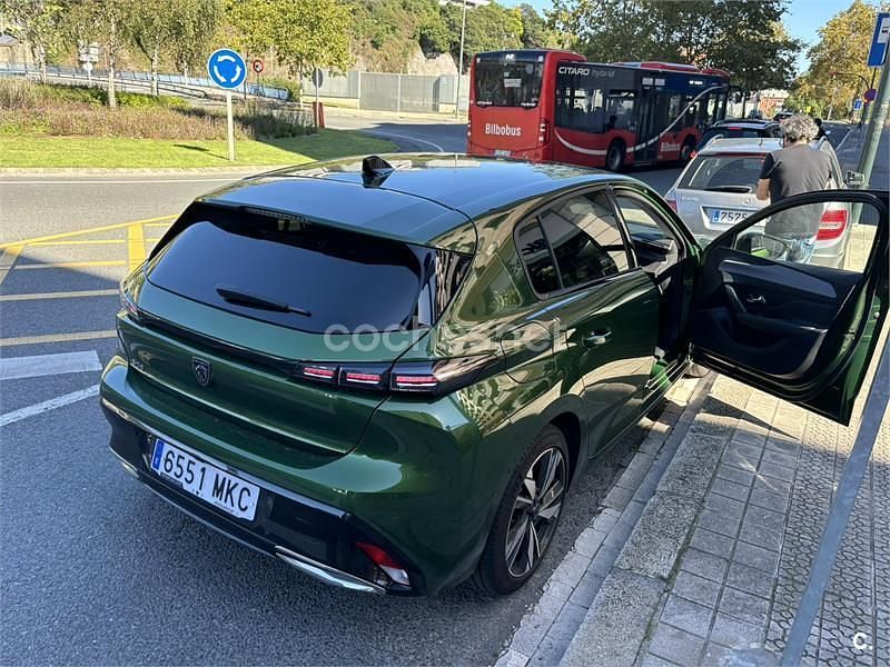 Verde Usado 2023 Peugeot 308 Allure Berlina | 17.990 € (Buen precio) - Imagen 1/3
