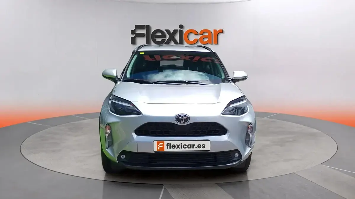 Usado Toyota Yaris Active 116 CV (85 kW) 2025 Gris Utilitario
