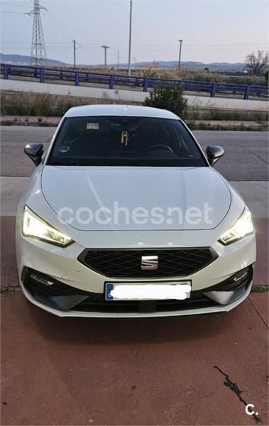 Etiqueta c (verde) Usado 2021 Seat Leon FR Berlina | 20.500 € (Precio justo) - Imagen 1/4