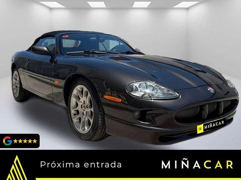 Usado Jaguar XKR 370 CV (272 kW) 2000 Negro Coupe