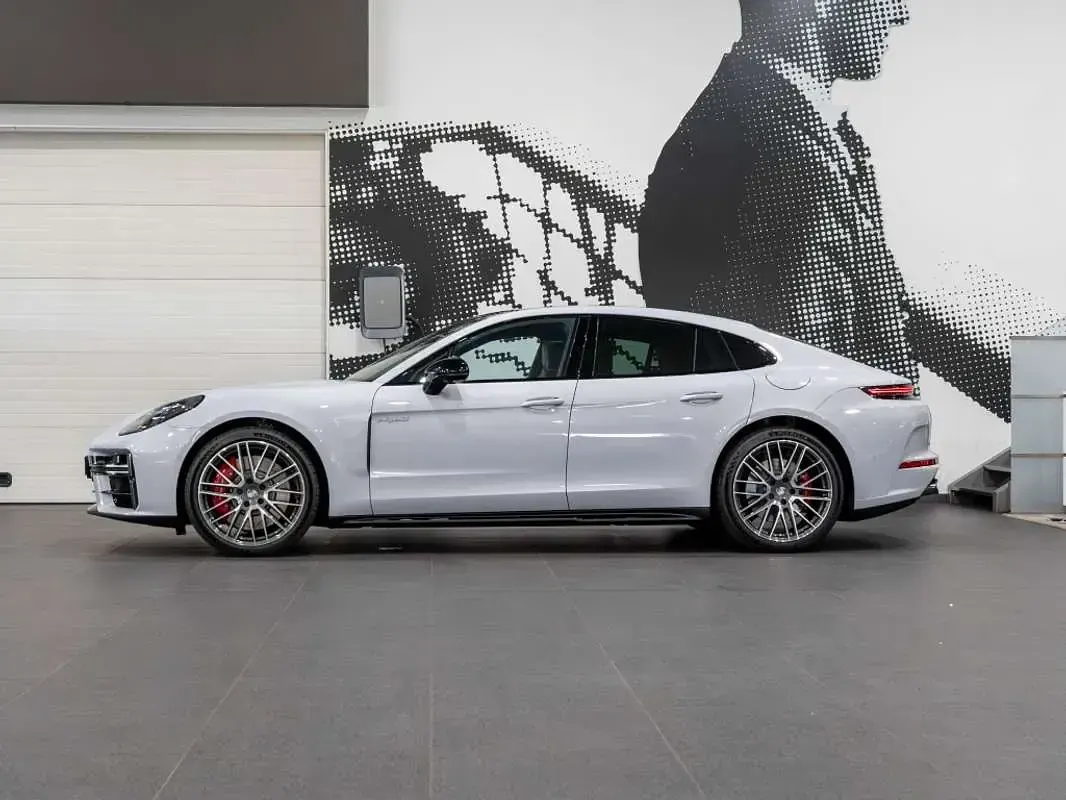 Usado Porsche Panamera 4S 544 CV (400 kW) 2026 Gris Utilitario
