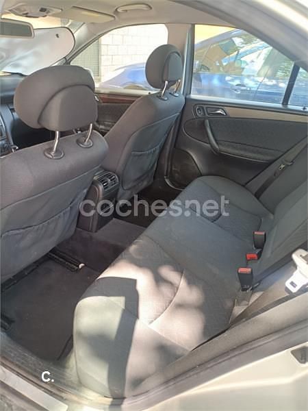 Gris / plata Usado 2004 Mercedes C180 Classic Berlina | 2599 € (Super precio) - Imagen 1/4