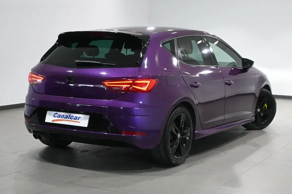 Usado Seat Leon ST FR 190 CV (139 kW) 2019 Violeta Familiar